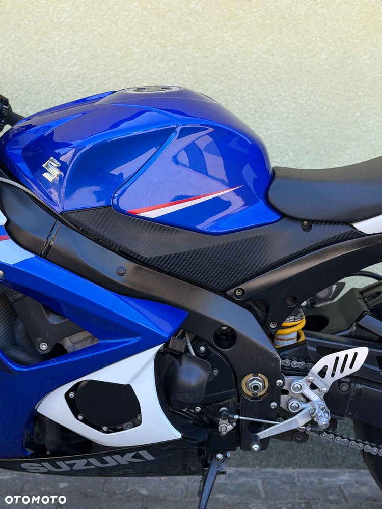 Suzuki GSX-R - 24