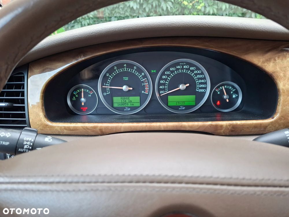 Jaguar S-Type 2.5 V6 - 10