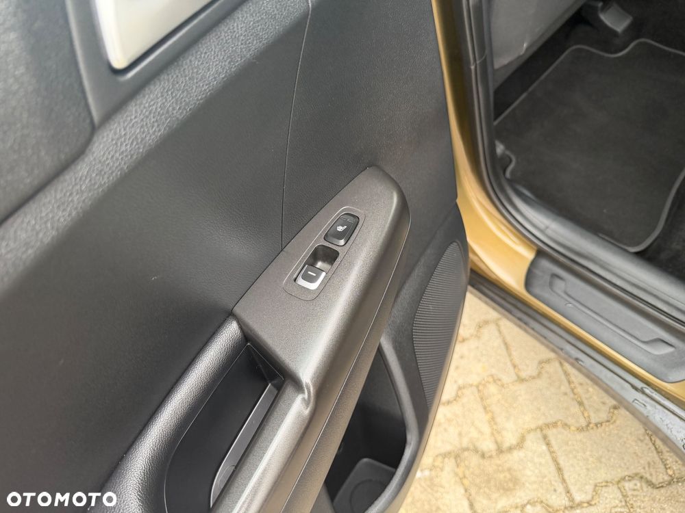 Kia Sportage 2,0 CRDI 2WD ISG Spirit - 17