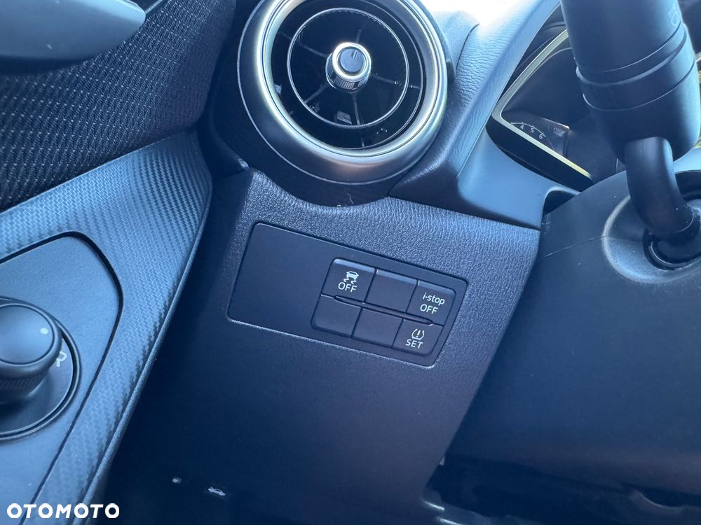 Mazda 2 SKYACTIV-G 90 White Edition - 28