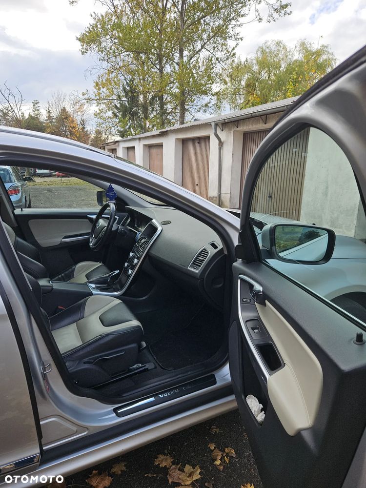Volvo XC 60 D5 AWD Summum - 12
