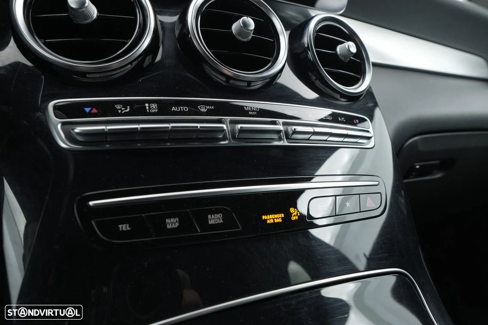 Mercedes-Benz GLC 300 de Coupé 4Matic - 26