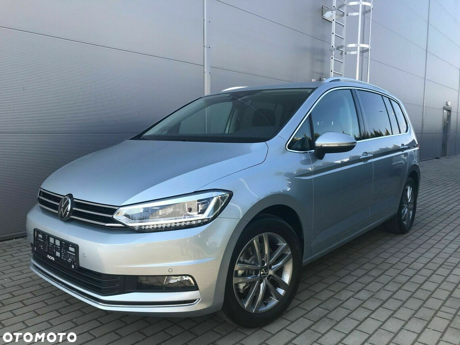 Volkswagen Touran - 3