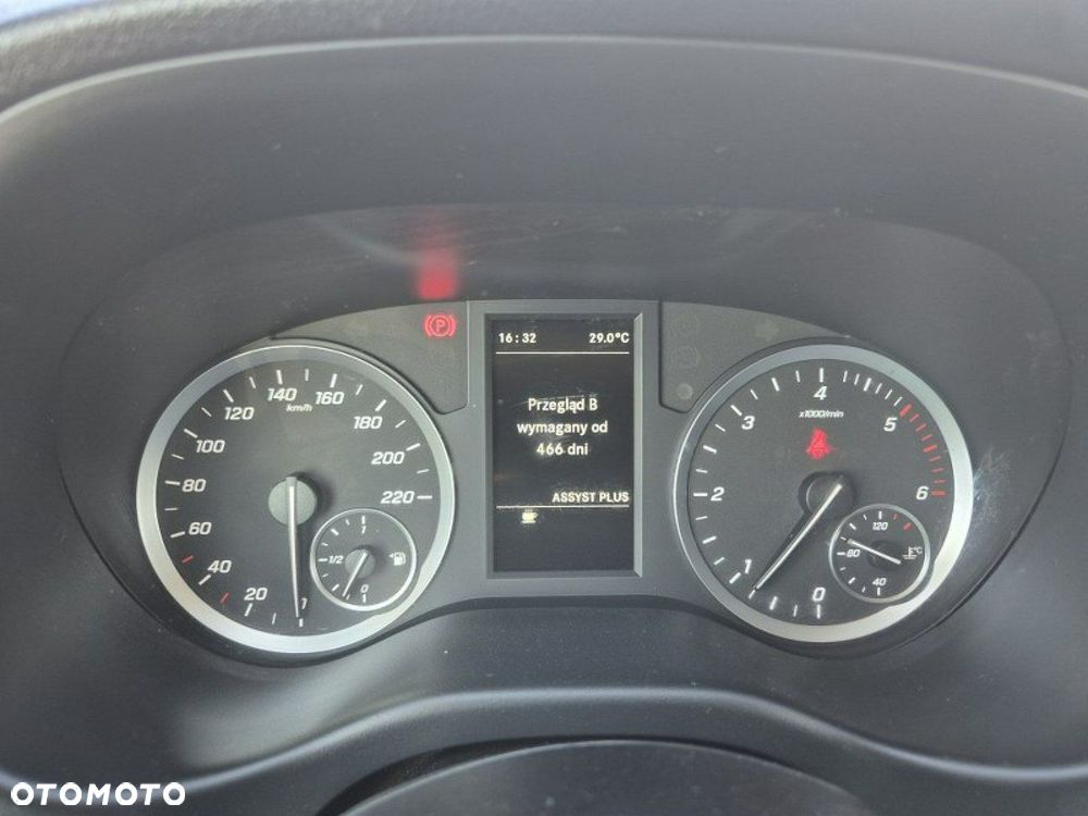 Mercedes-Benz Vito - 11
