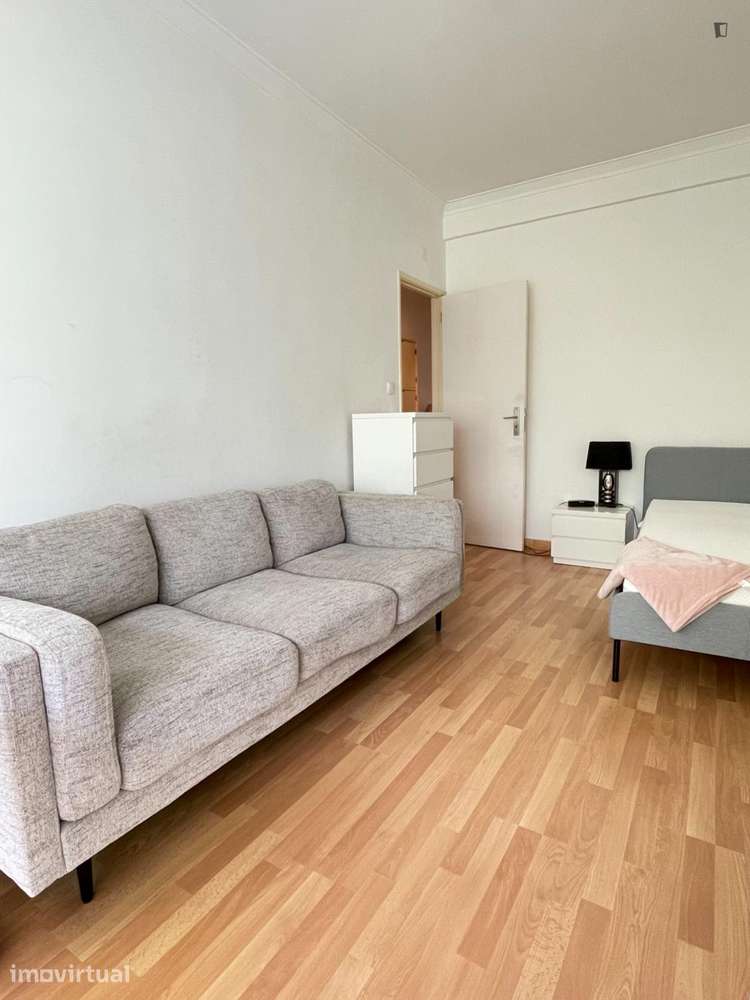Quarto - localizado em Benfica Lisbon - Grande imagem: 3/7
