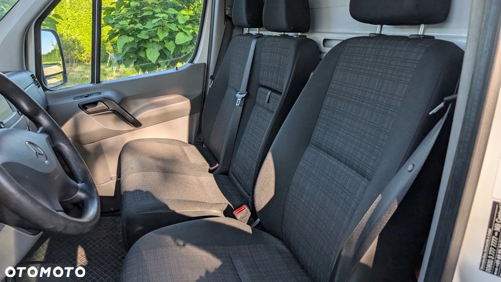 Mercedes-Benz SPRINTER - 11