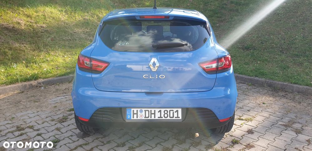 Renault Clio 1.2 16V Limited Plus - 11