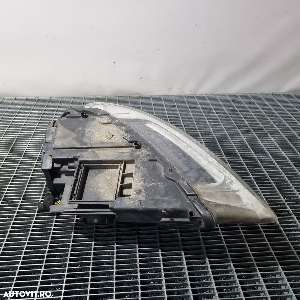 Far Dreapta AUDI Q7 2005 - 2009 SUV 4 Usi (1462) Xenon - 6
