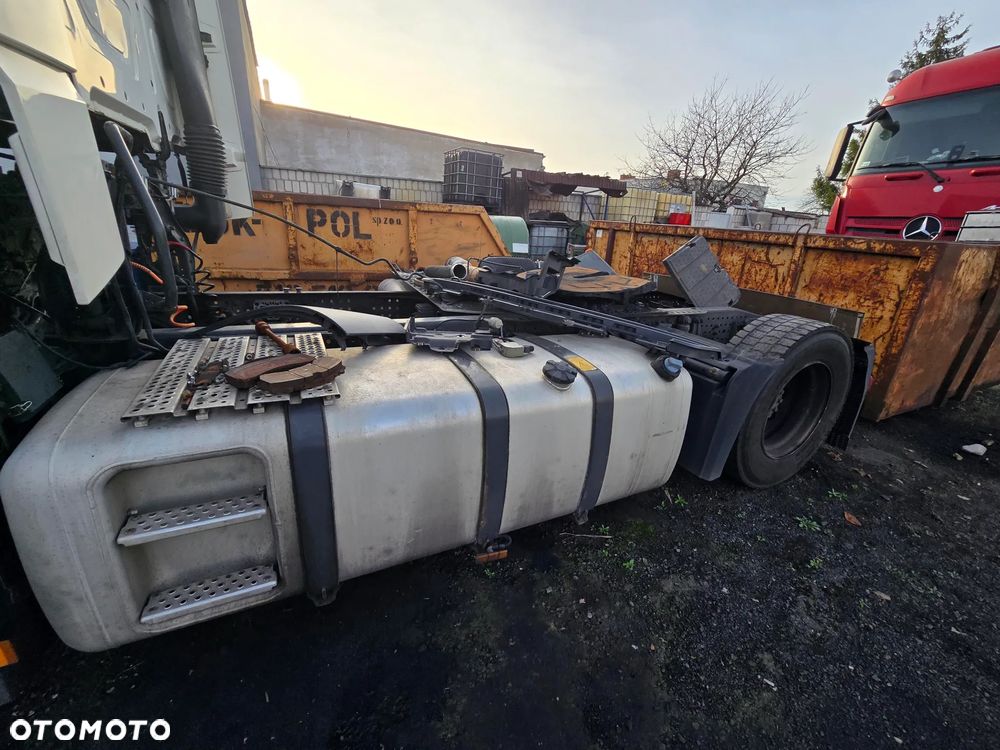 MERCEDES ACTROS MP4 Kabina Stream Space Spojlery + Rama 2016 - 5