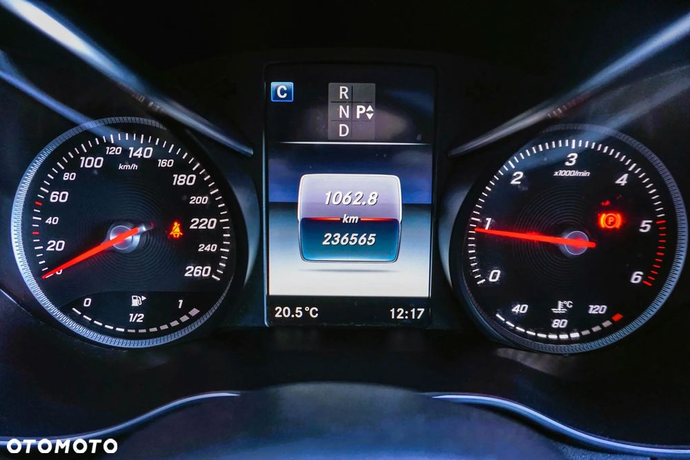 Mercedes-Benz Klasa C 180 (BlueTEC) d 7G-TRONIC AMG Line - 16