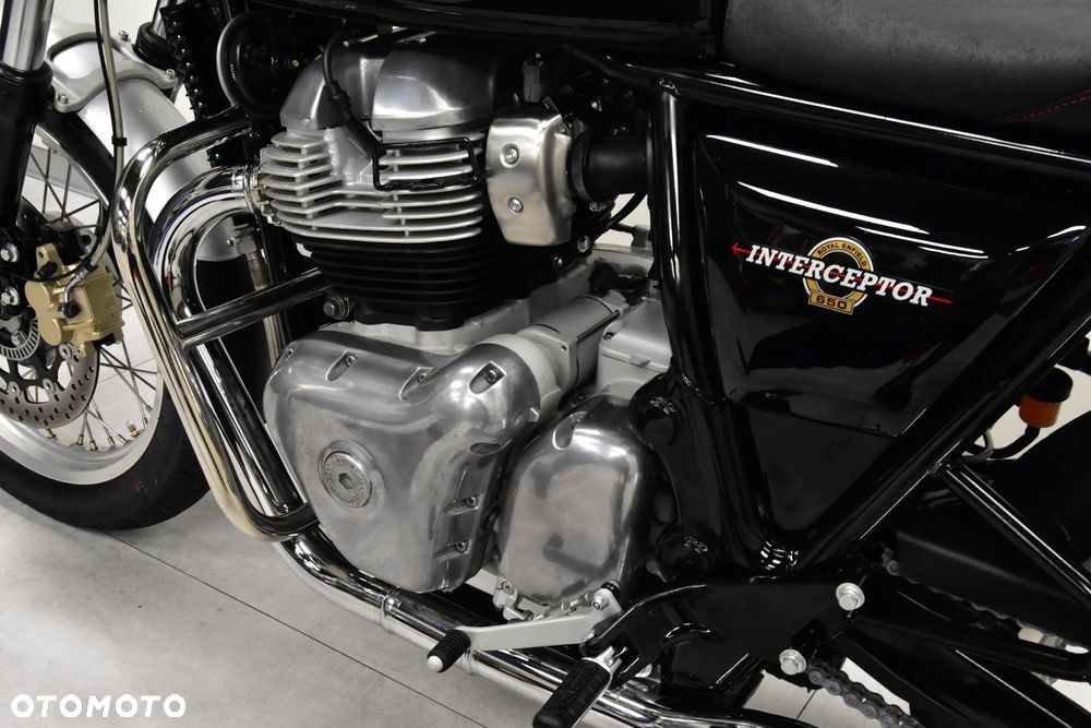 Royal Enfield Interceptor - 37