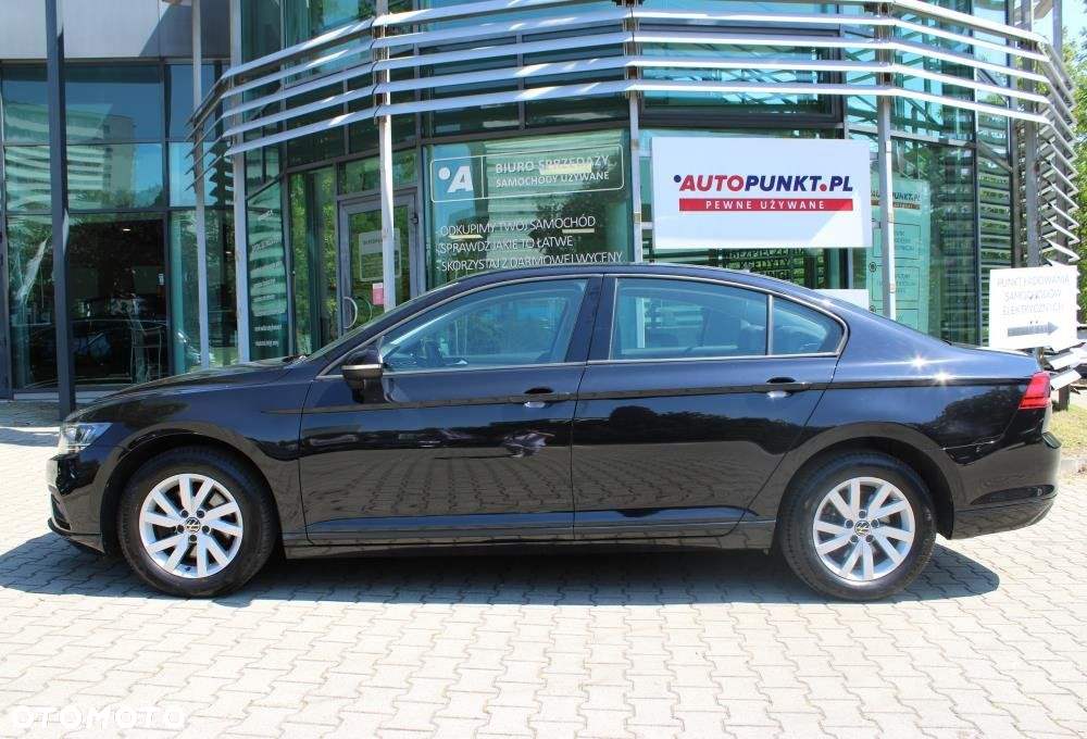 Volkswagen Passat - 8