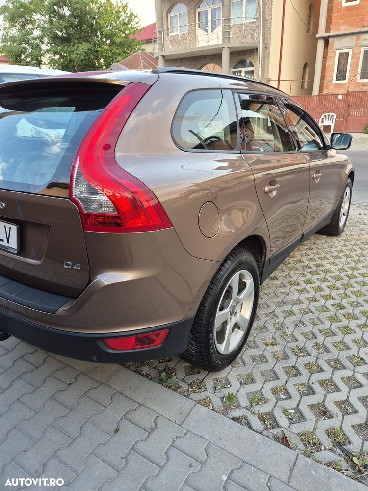 Volvo XC 60 D4 Momentum - 4