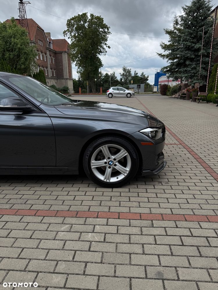 BMW Seria 3 328i - 7