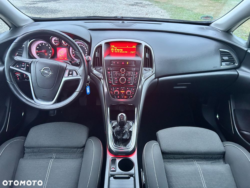 Opel Astra 1.4 Turbo Cosmo - 10