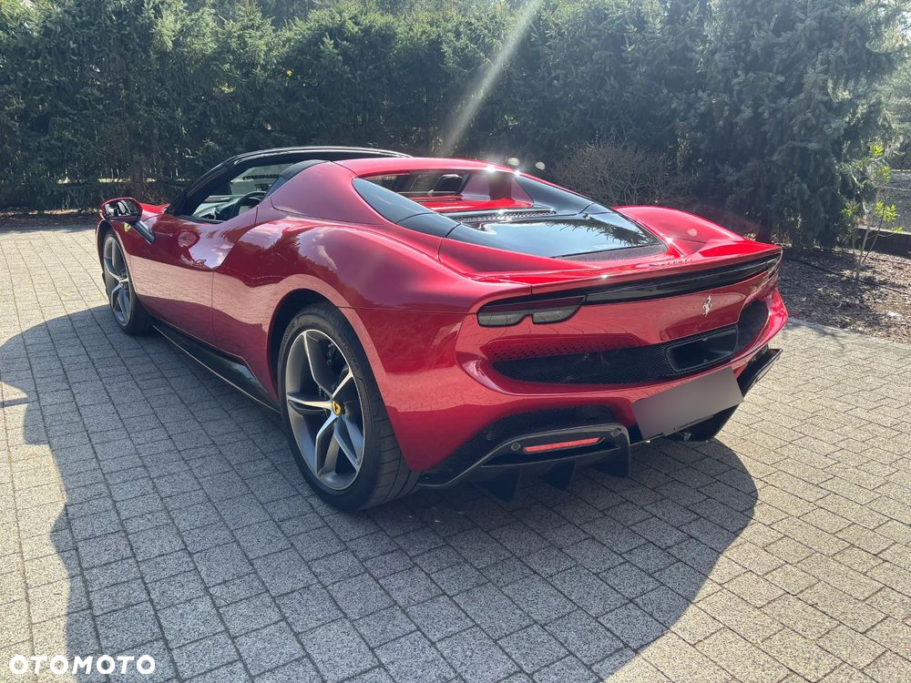 Ferrari 296 GTS - 12