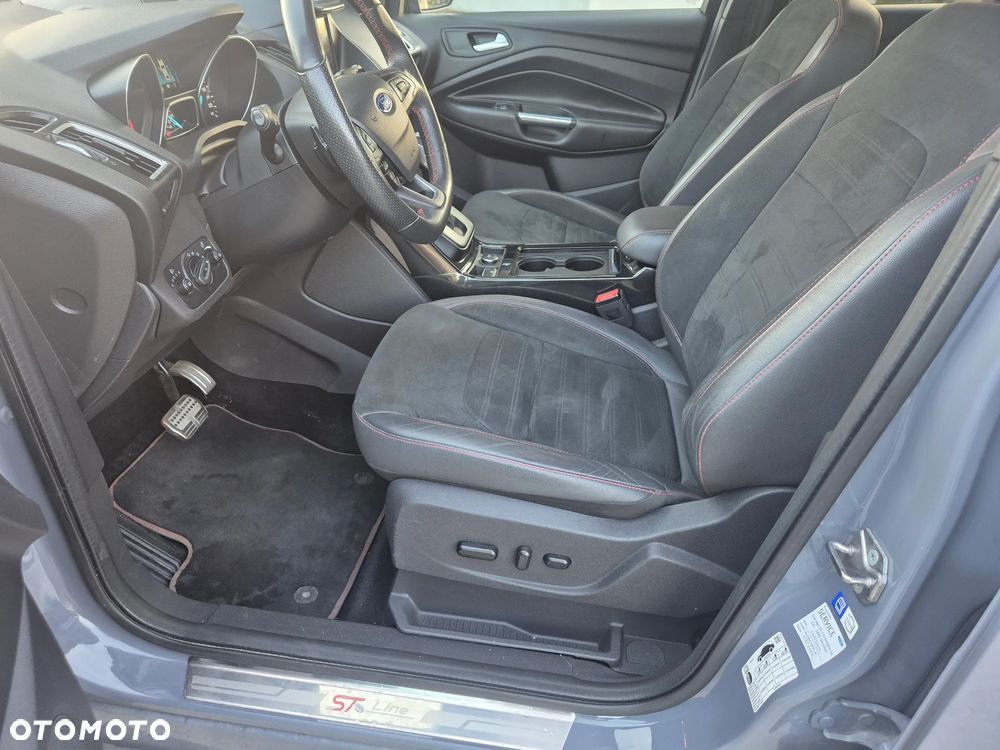 Ford Kuga 2.0 TDCi 4x4 ST-Line - 14