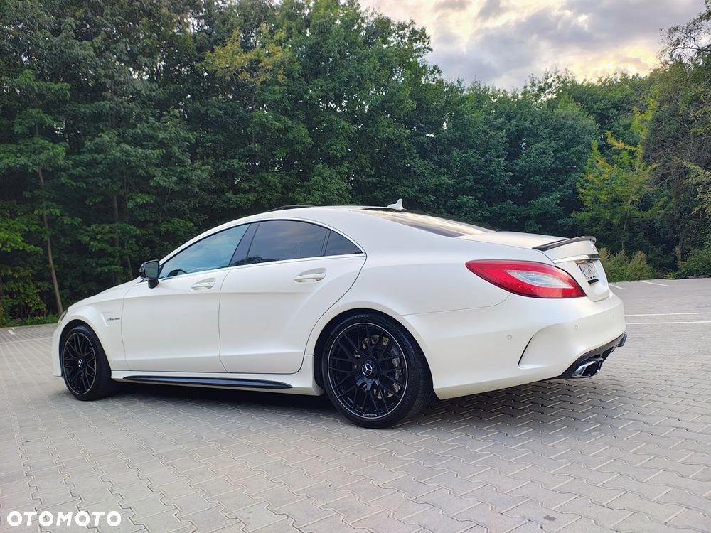 Mercedes-Benz CLS 63 AMG 4-Matic - 11