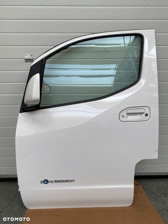 NISSAN NV200 DRZWI PRZÓD LEWE KOMPLETNE