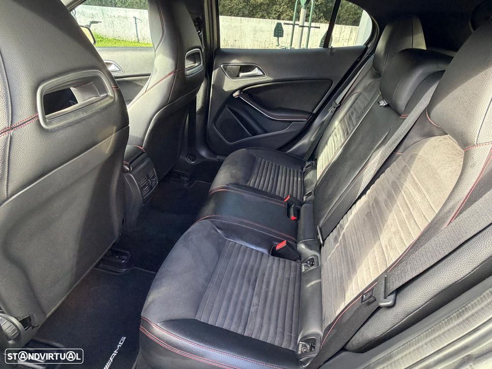 Mercedes-Benz GLA 220 CDI 4Matic 7G-DCT AMG Line — fotografia 13
