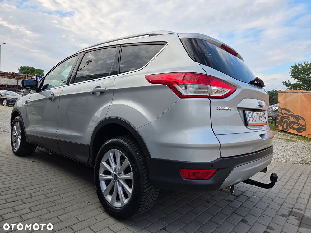 Ford Kuga 2.0 TDCi 2x4 Titanium - 11