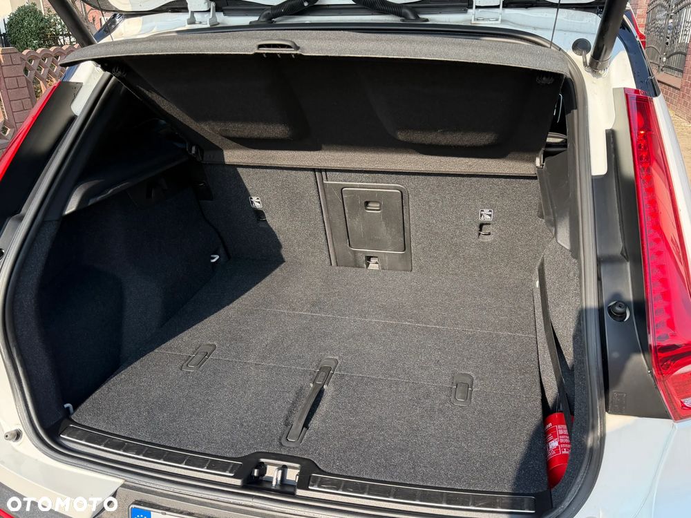 Volvo XC 40 T5 AWD R-Design - 36