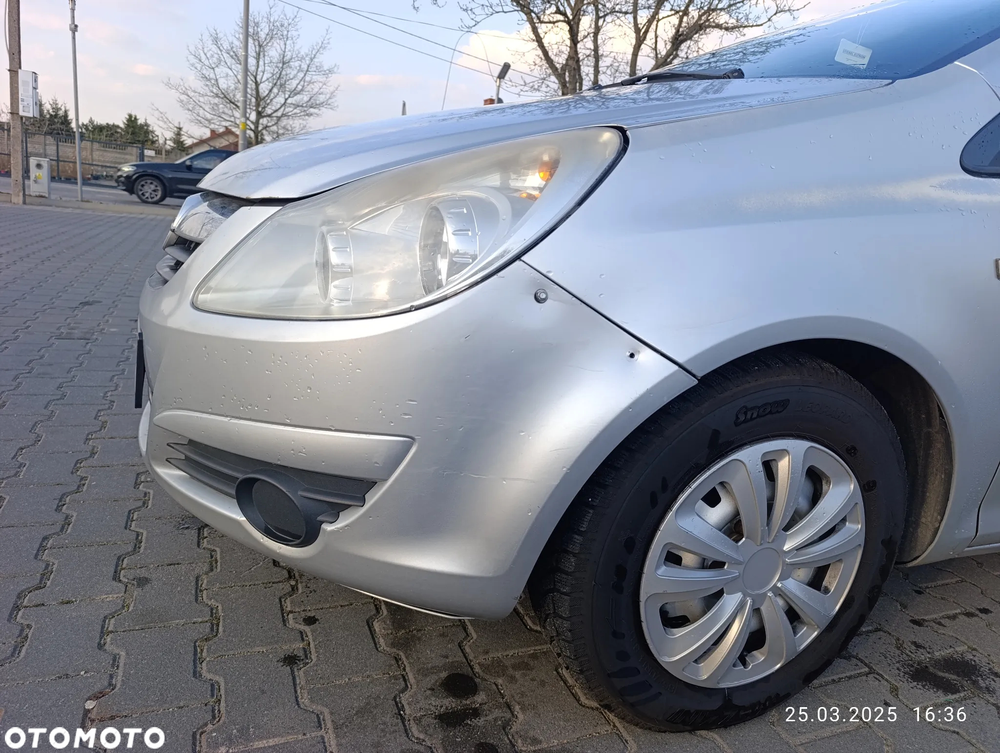 Opel Corsa 1.2 16V Cosmo - 2