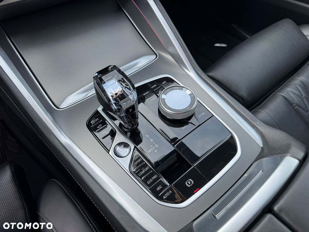 BMW X6 xDrive30d mHEV - 24