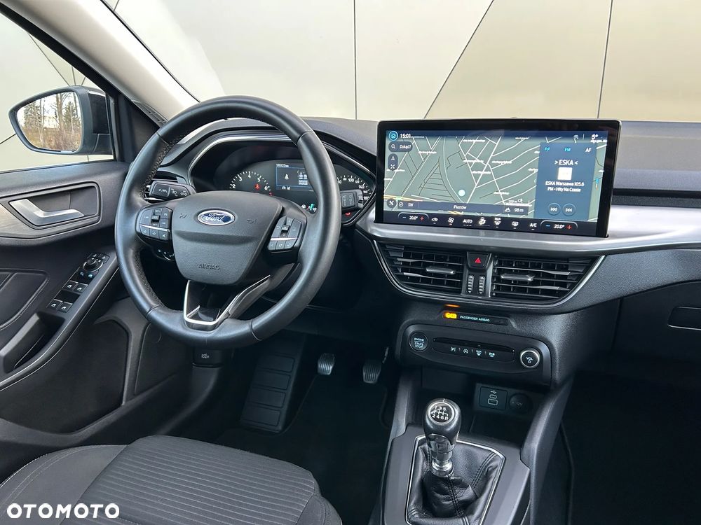 Ford Focus 1.0 EcoBoost Titanium Design - 27