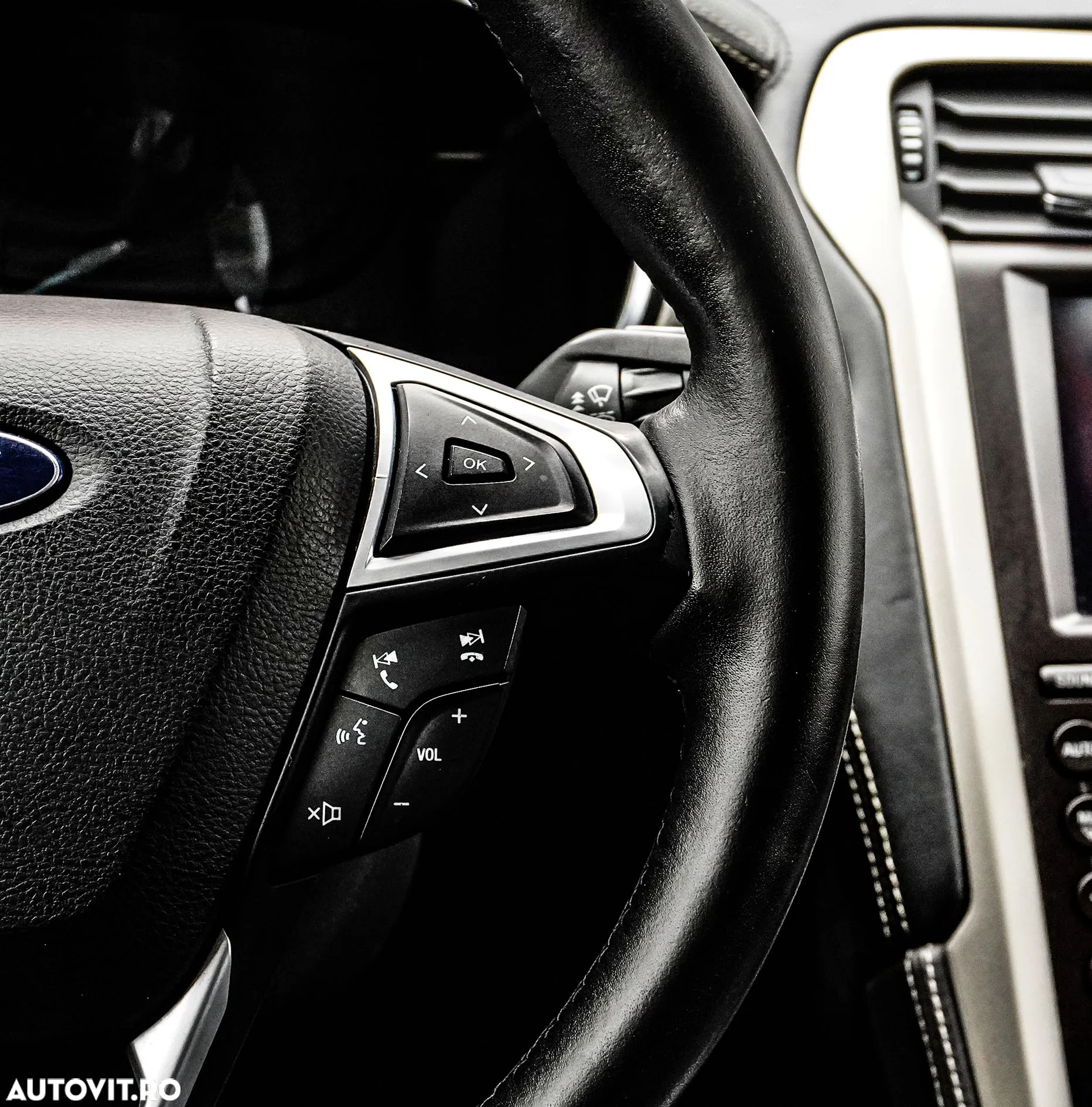 Ford Mondeo Vignale 2.0 Hybrid - 30