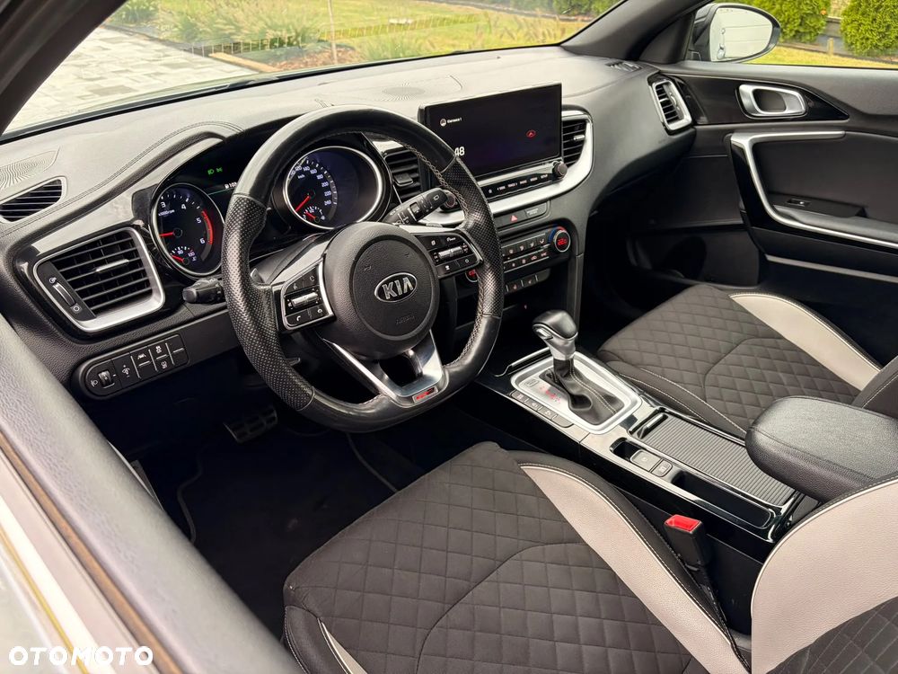 Kia Ceed 1.6 CRDi mHEV GT-Line DCT - 14