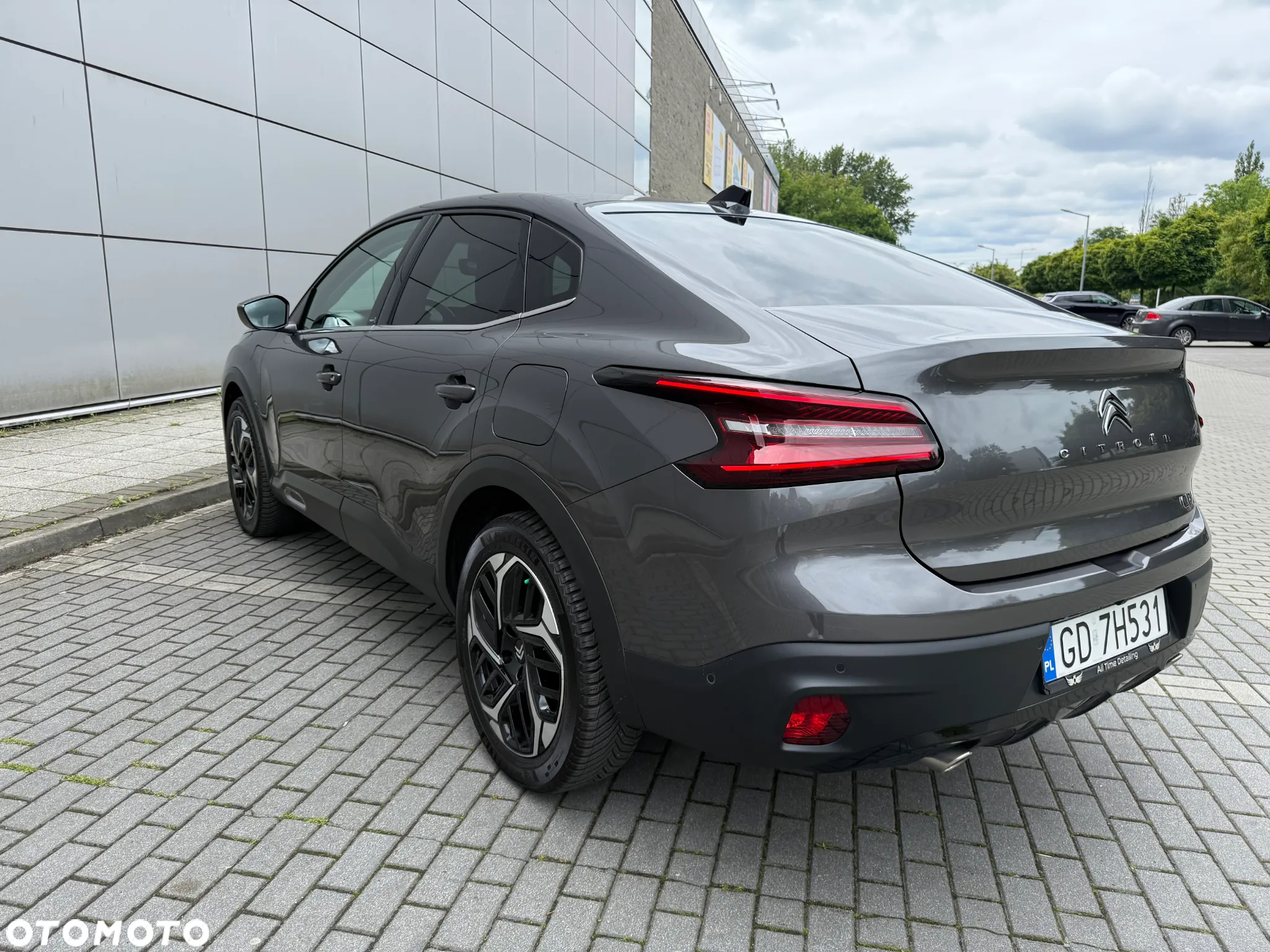 Citroën C4 1.2 PureTech C-Series S&S EAT8 - 8