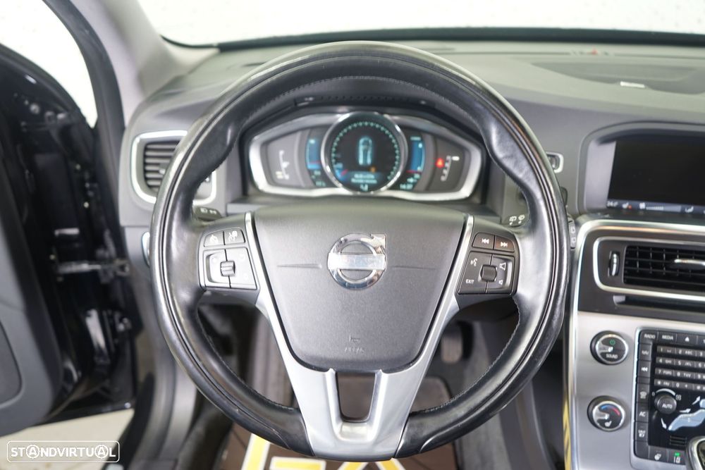 Volvo V60 2.4 D6 Summum AWD Phev - 23