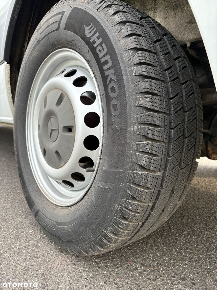 Mercedes-Benz Sprinter - 22