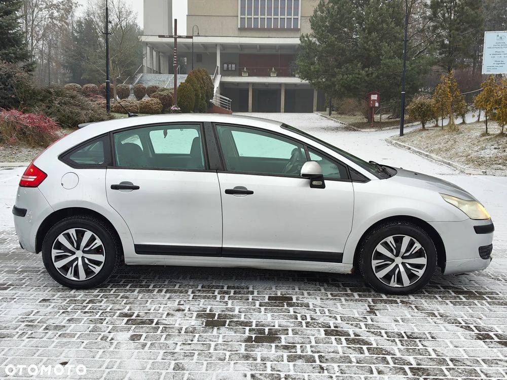 Citroën C4 1.4 16V Equilibre - 5