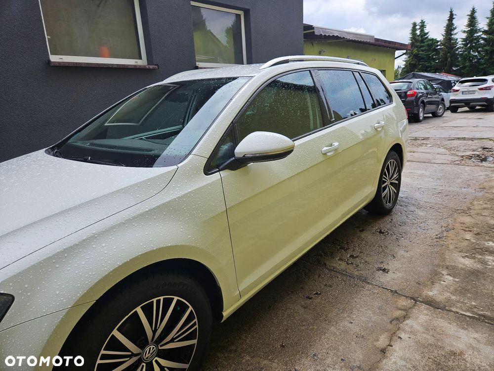 Volkswagen Golf 2.0 TDI BlueMotion Technology Allstar - 4
