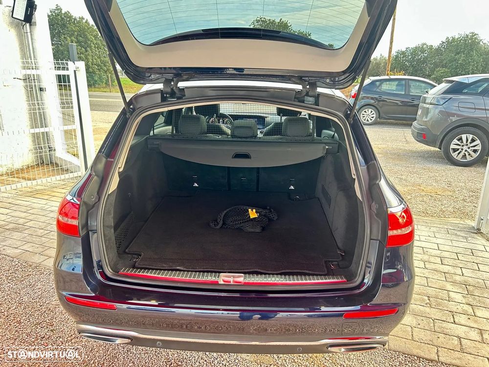 Mercedes-Benz E 220 d 4Matic All-Terrain 9G-TRONIC Exclusive - 41