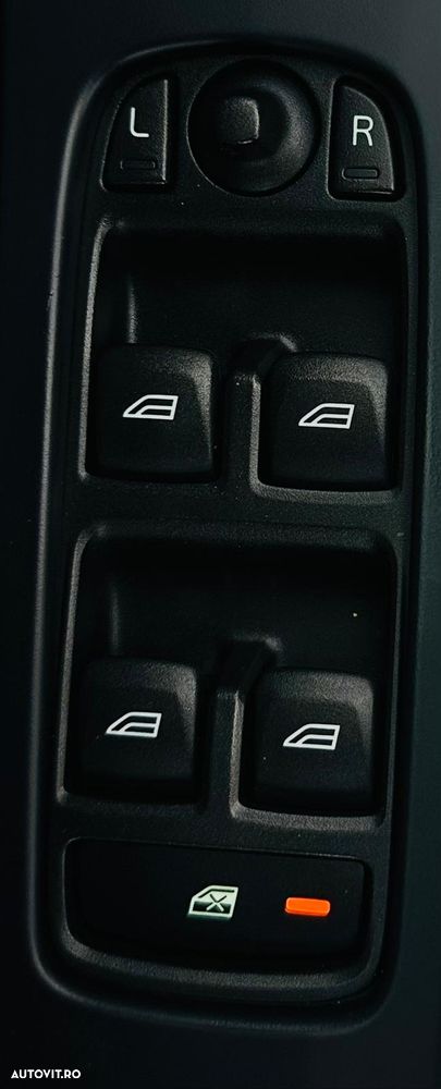 Volvo V60 D2 Momentum - 12