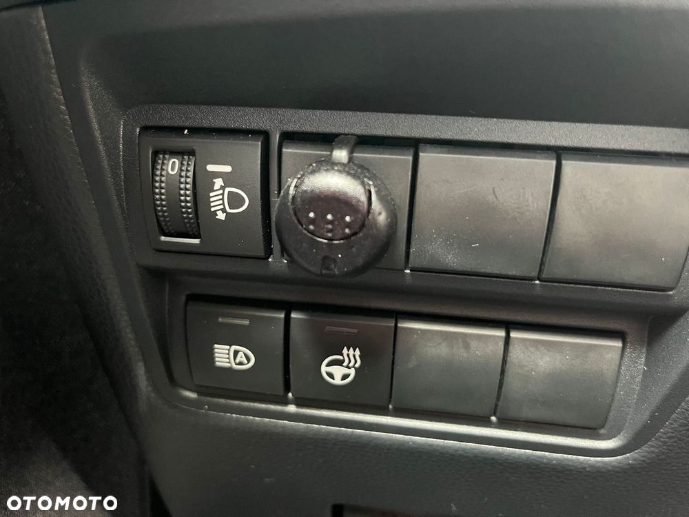 Toyota Yaris Hybrid 1.5 Style - 31