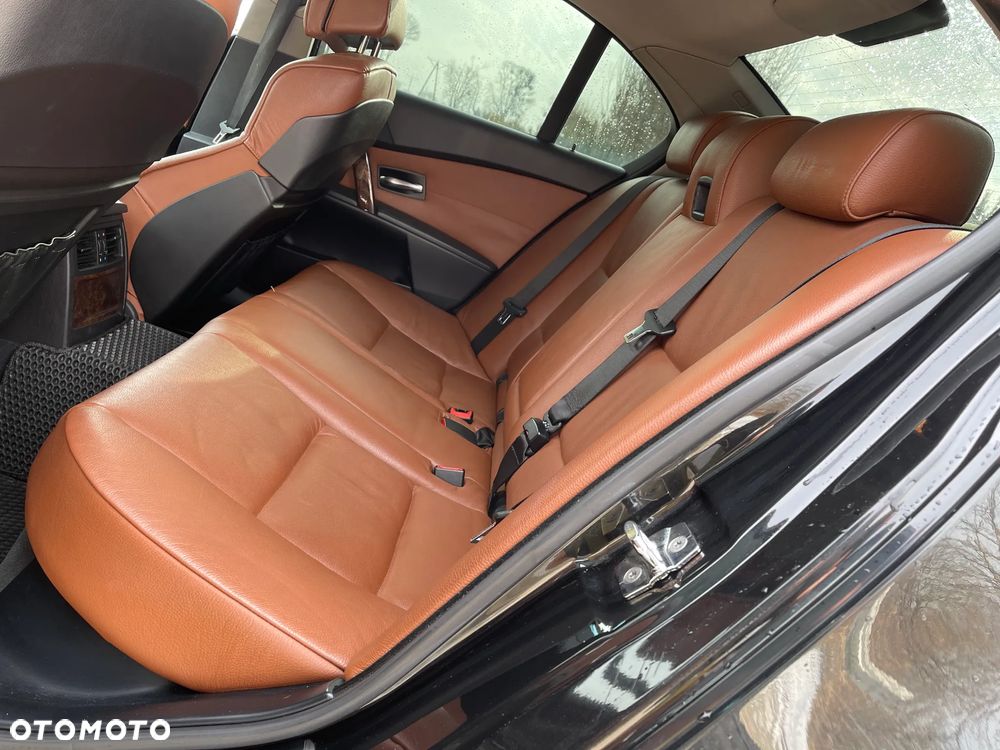 BMW Seria 5 530d - 23