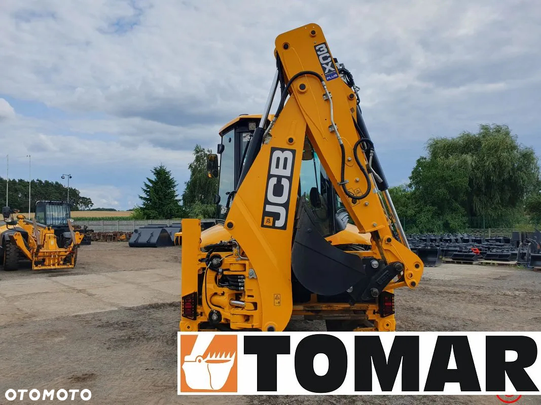 JCB 3CX - 8