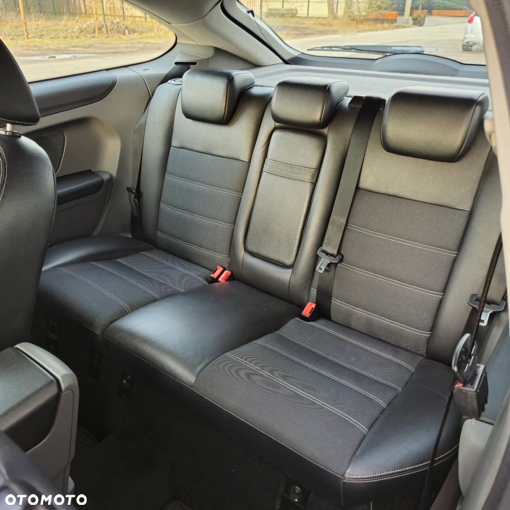 Ford Focus 1.6 TDCi DPF Ambiente - 8