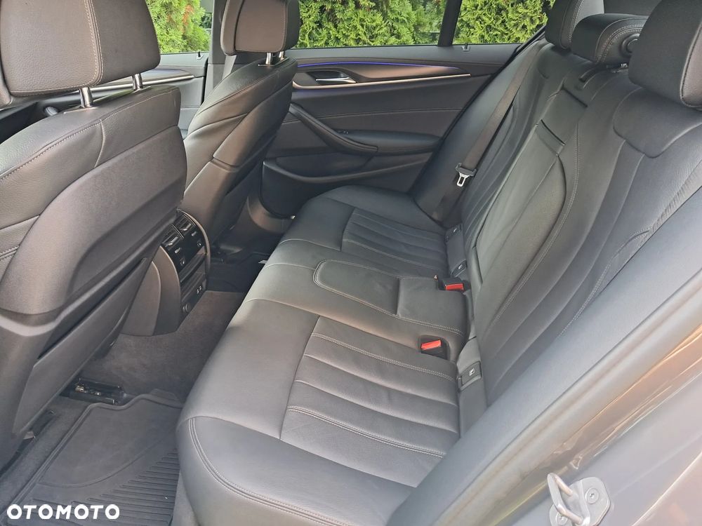 BMW Seria 5 530i xDrive M Sport sport - 23