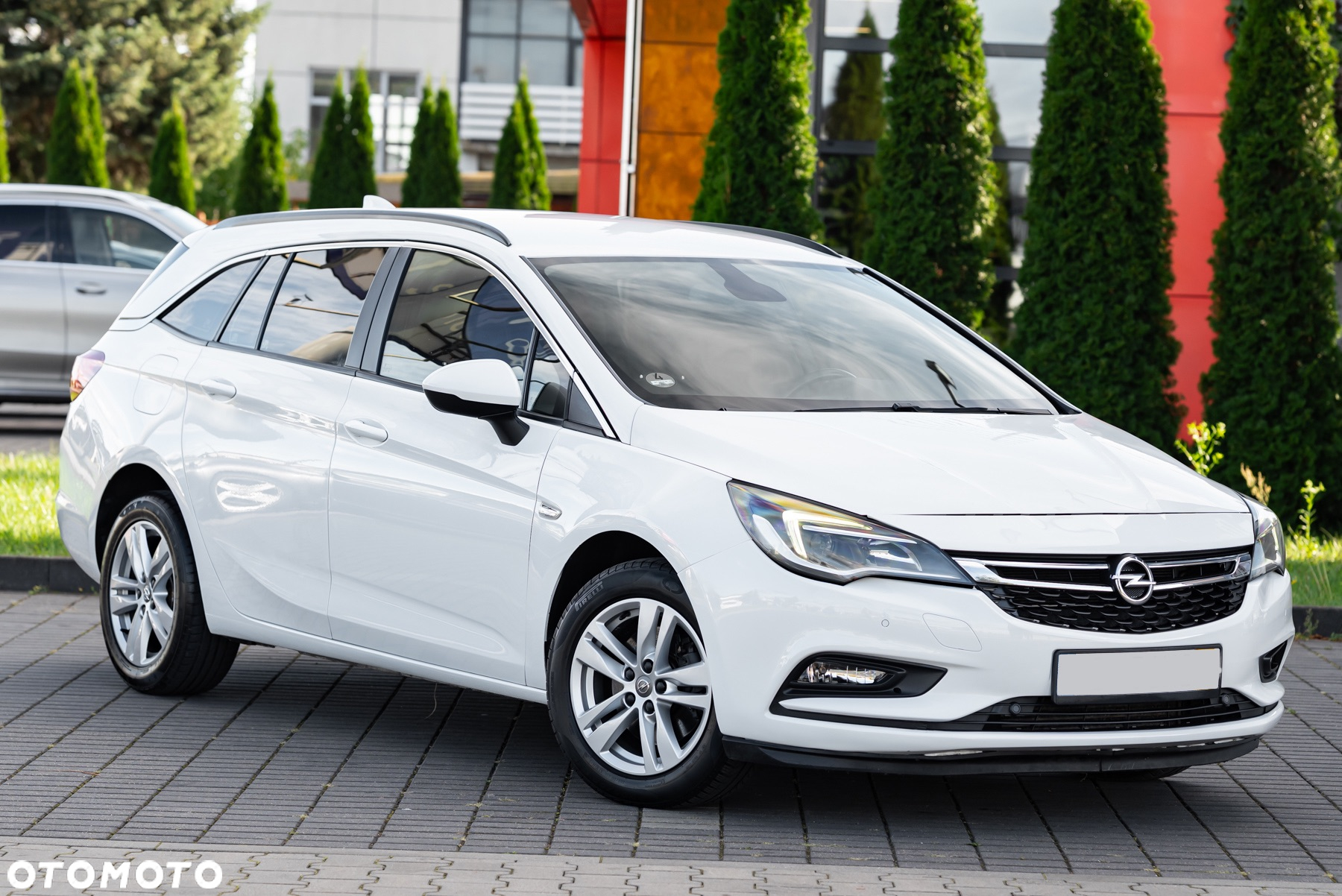 Opel Astra 1.6 D (CDTI) Automatik Sports Tourer Dynamic - 2