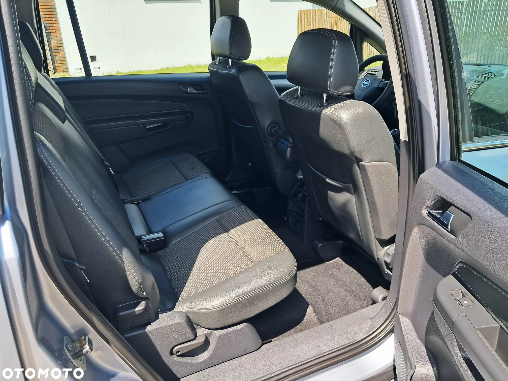 Opel Zafira 1.8 Cosmo - 15