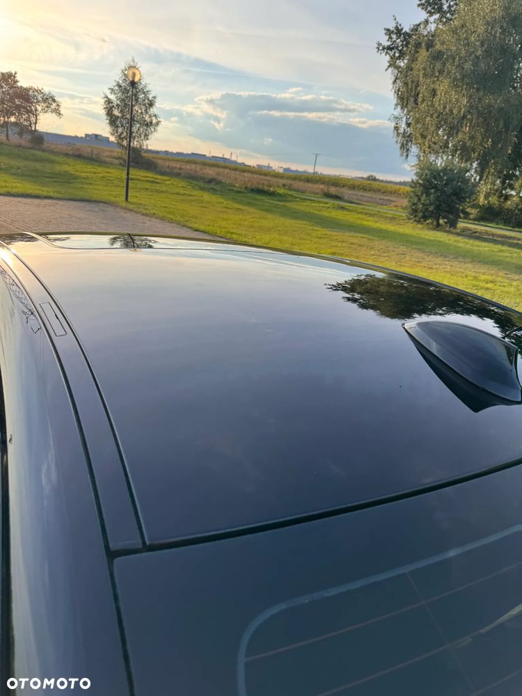BMW Seria 3 335i Sport Line - 17