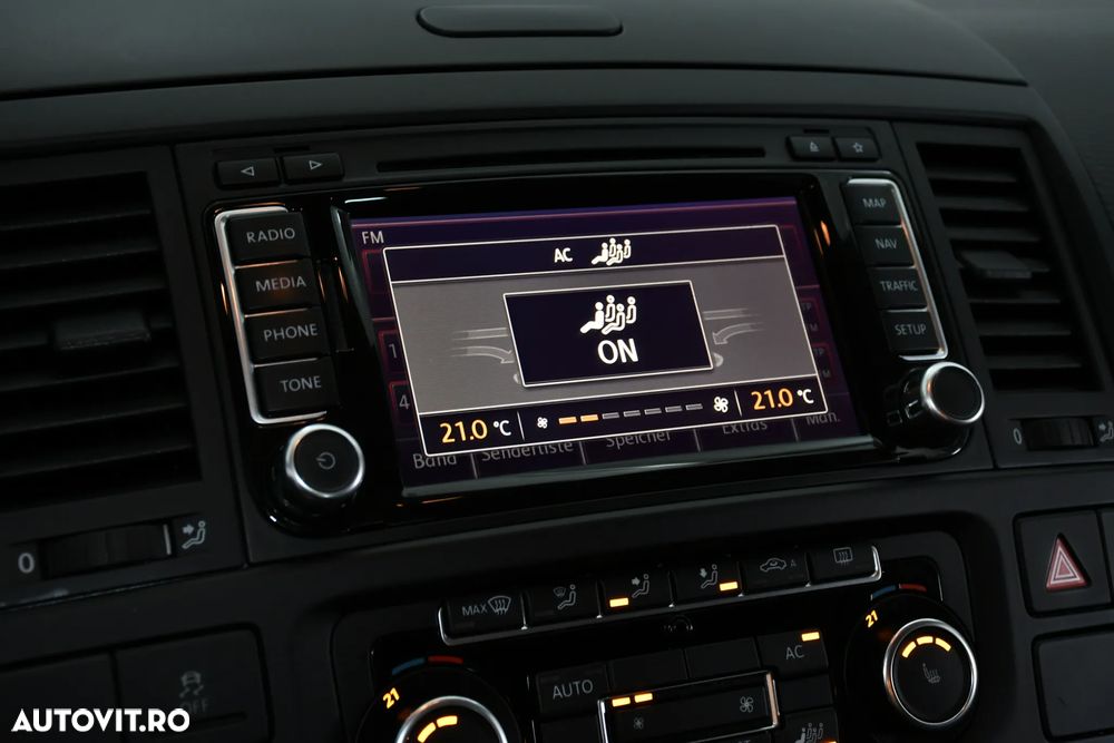 Volkswagen Multivan - 22