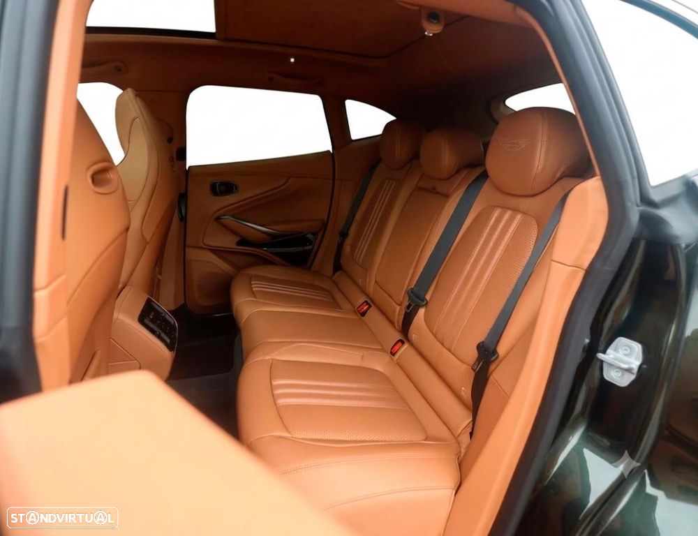 Aston Martin DBX 707 - 8