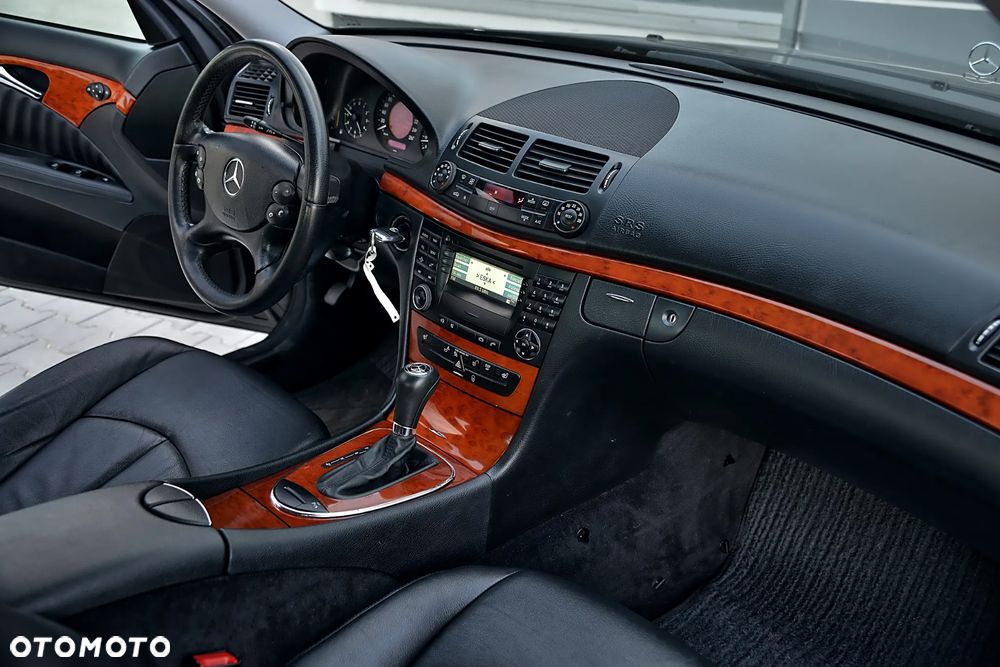 Mercedes-Benz Klasa E - 32