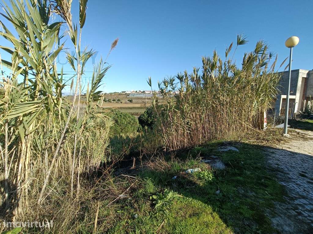 Terreno Urbano para Venda na Trafaria em Almada - Grande imagem: 4/18